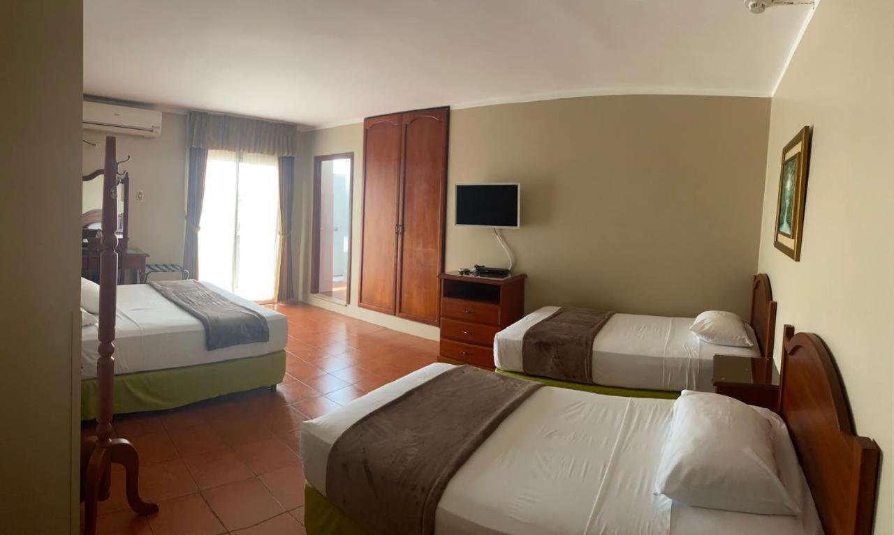 Grand Hotel Americano Machala Esterno foto